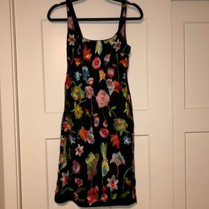 Floral embroidered midi dress🌺 Darian Sm